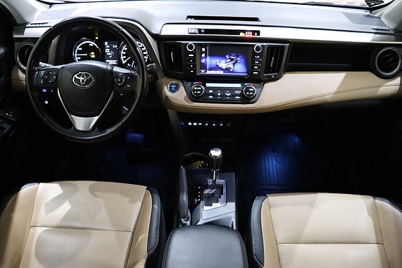 Toyota RAV4 23 of 30
