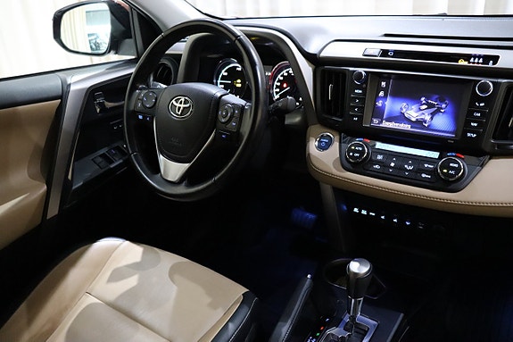 Toyota RAV4 24 of 30