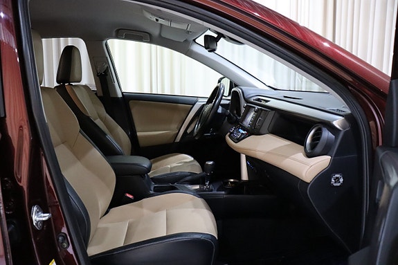 Toyota RAV4 29 of 30