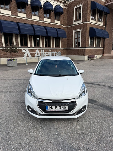 Peugeot 208 6 of 10