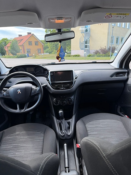 Peugeot 208 10 of 10