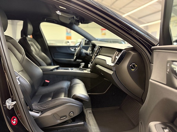 Volvo XC60 15 of 17