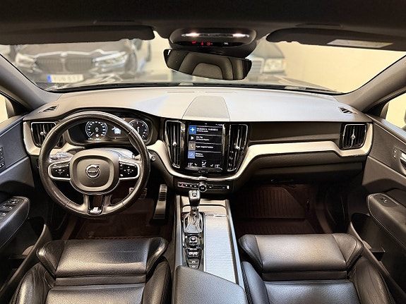 Volvo XC60 12 of 17