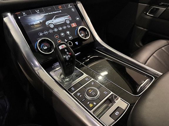 Land Rover Range Rover Sport 18 of 24