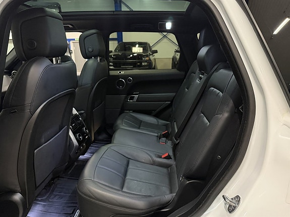Land Rover Range Rover Sport 8 of 24