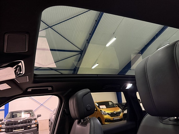 Land Rover Range Rover Sport 16 of 24