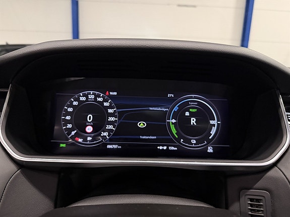 Land Rover Range Rover Sport 22 of 24