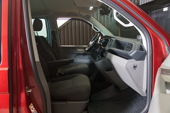 Volkswagen Transporter 16 of 18
