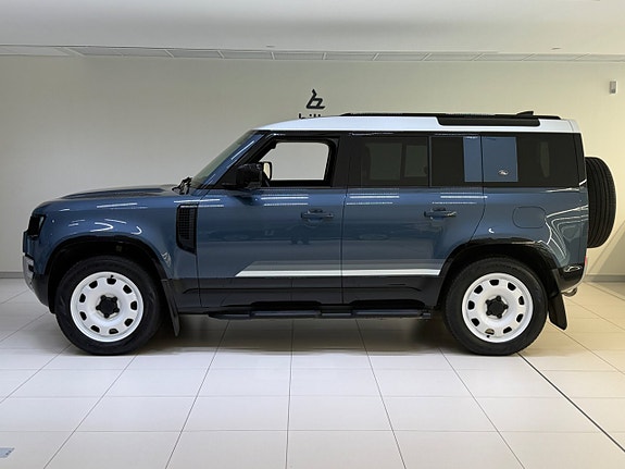 Land Rover Defender 110 4 of 5
