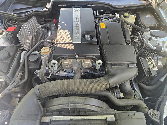 Mercedes-Benz SLK200 7 of 9