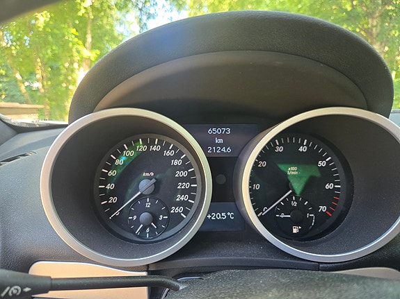 Mercedes-Benz SLK200 5 of 9