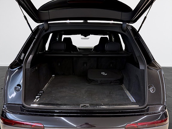 Audi Q7 8 of 23