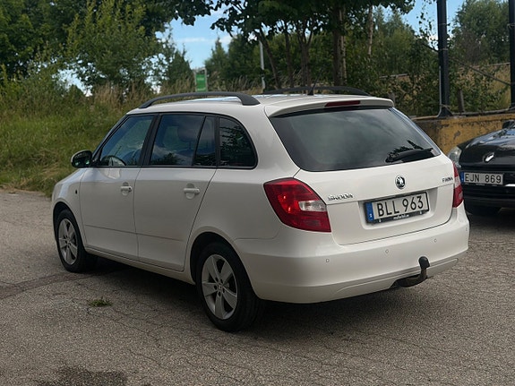 Skoda Fabia 2 of 5