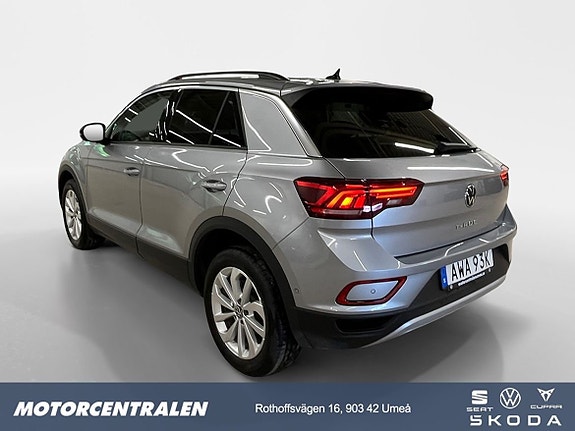 Volkswagen T-Roc 4 of 5