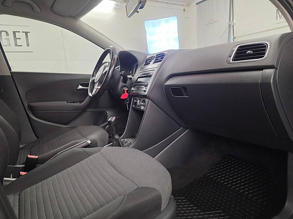 Vw Polo 1.6 TDI Man *2012* Atraktor 6 of 8