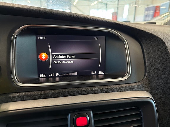 Volvo V40 18 of 20
