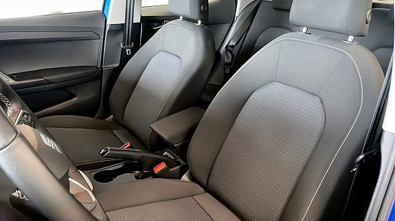 Seat Arona 8 of 13