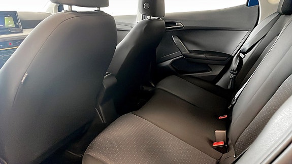Seat Arona 12 of 13