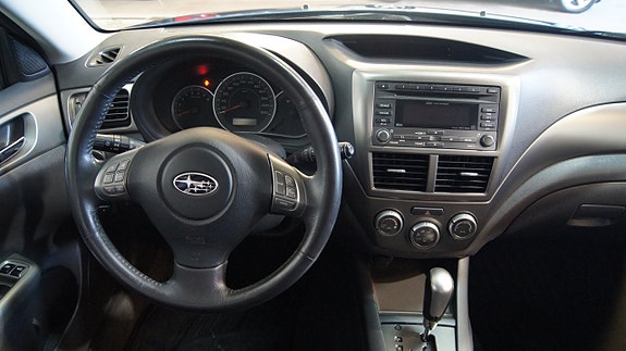 Subaru Impreza 8 of 10