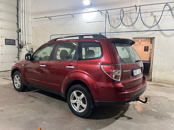 Subaru Forester 3 of 5