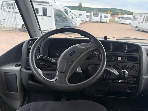 Bürstner i 592 2.5TDI 3 of 16