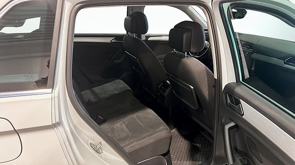 Volkswagen Tiguan 5 of 18