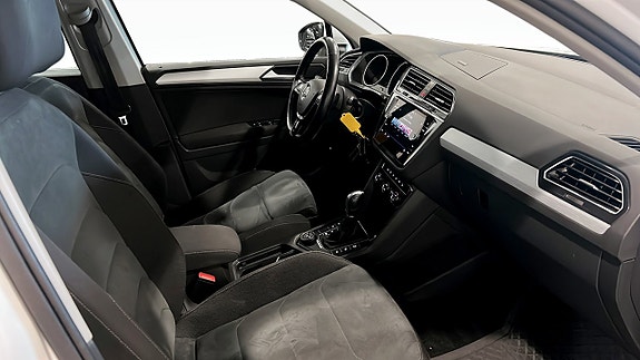 Volkswagen Tiguan 3 of 18