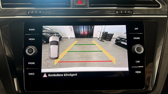 Volkswagen Tiguan 13 of 18