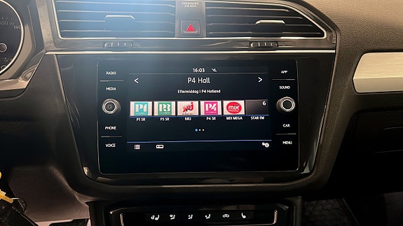 Volkswagen Tiguan 12 of 18