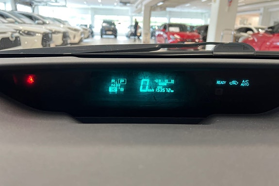 Toyota Prius 14 of 19