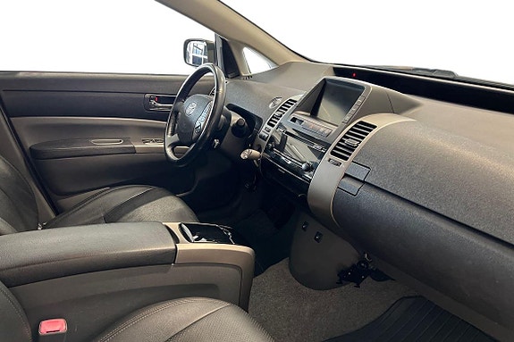 Toyota Prius 6 of 19
