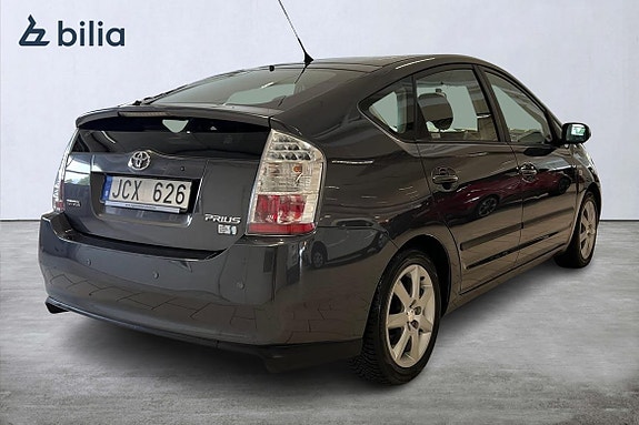 Toyota Prius 17 of 19