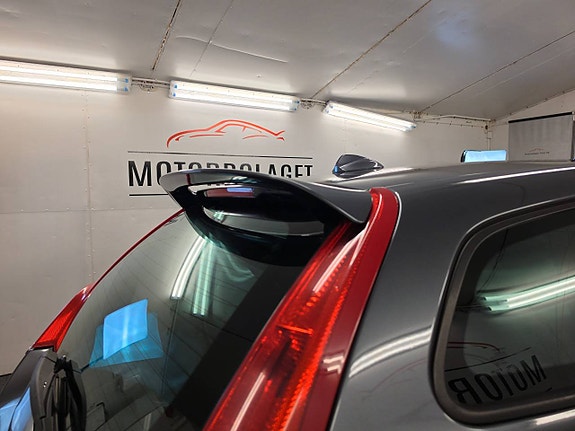 Volvo C30 D2 Man *2012 R-Design Skinn* Atraktor 9 of 9