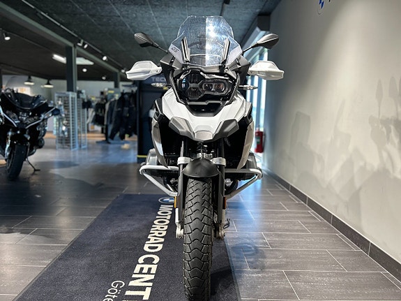 BMW R1250GS / Style HP / 3st väskor / 3,45% ränta / Motobågar 4 of 5