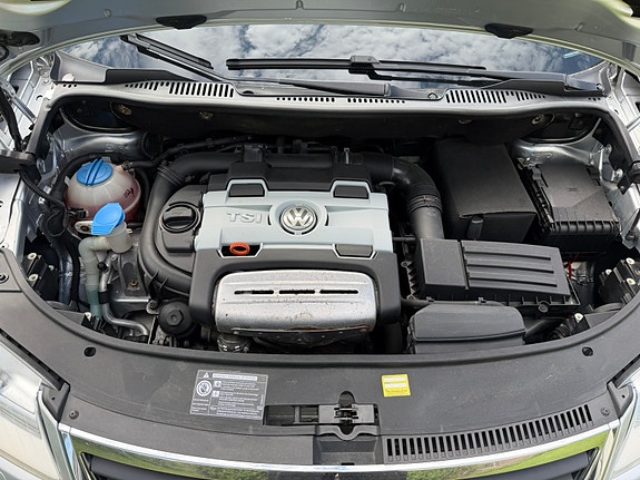 Volkswagen Touran 3 of 5