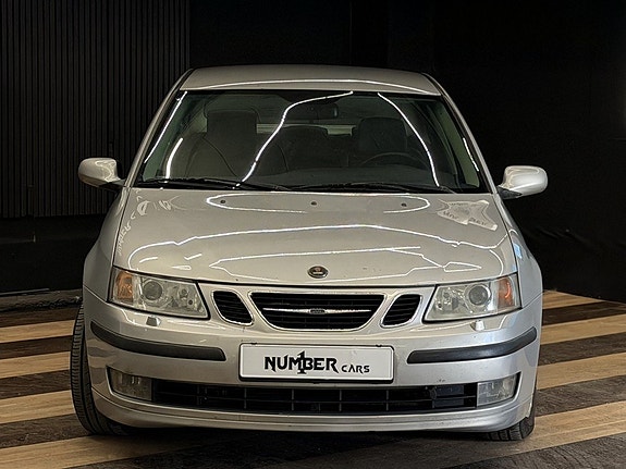 Saab 9-3 4 of 5