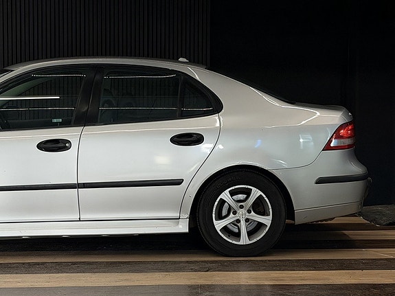 Saab 9-3 8 of 24