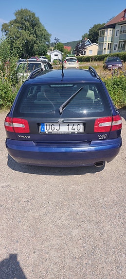 Volvo V40 4 of 6