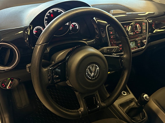 Volkswagen UP! 22 of 28