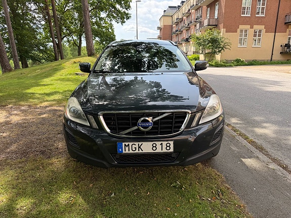 Volvo XC60 3 of 5