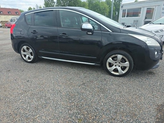 Peugeot 3008 2 of 5