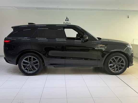 Land Rover Range Rover Sport 3 of 5