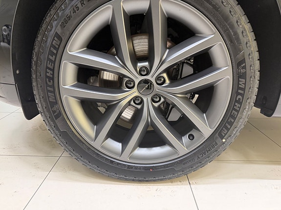 Land Rover Range Rover Sport 7 of 22