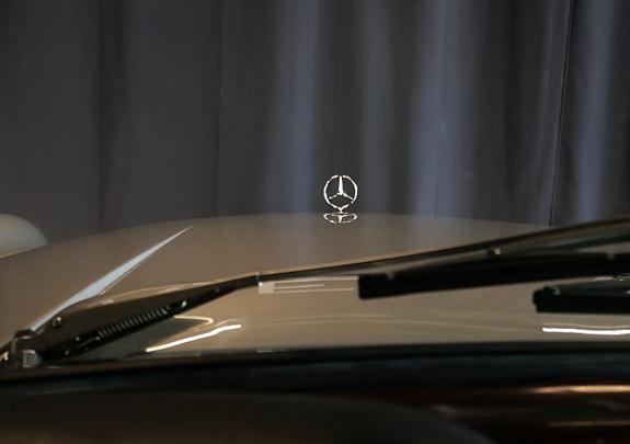 Mercedes-Benz 280 SE 11 of 21