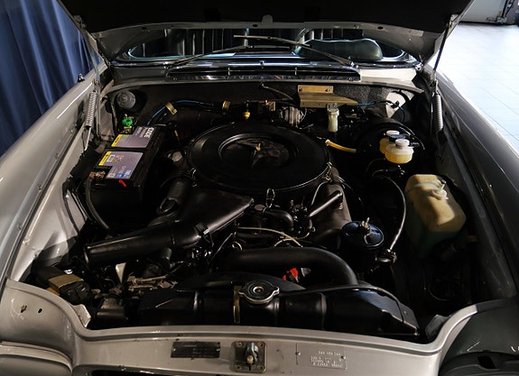 Mercedes-Benz 280 SE 20 of 21
