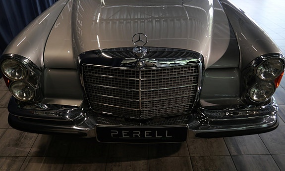 Mercedes-Benz 280 SE 21 of 21