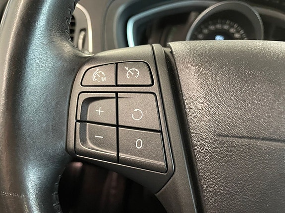 Volvo V40 17 of 20