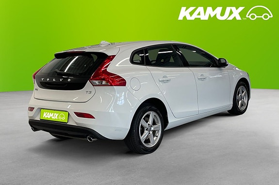 Volvo V40 4 of 20