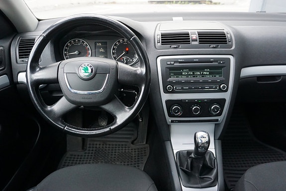 Skoda Octavia 14 of 19