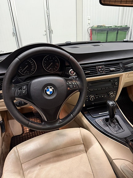 BMW 325i 5 of 5